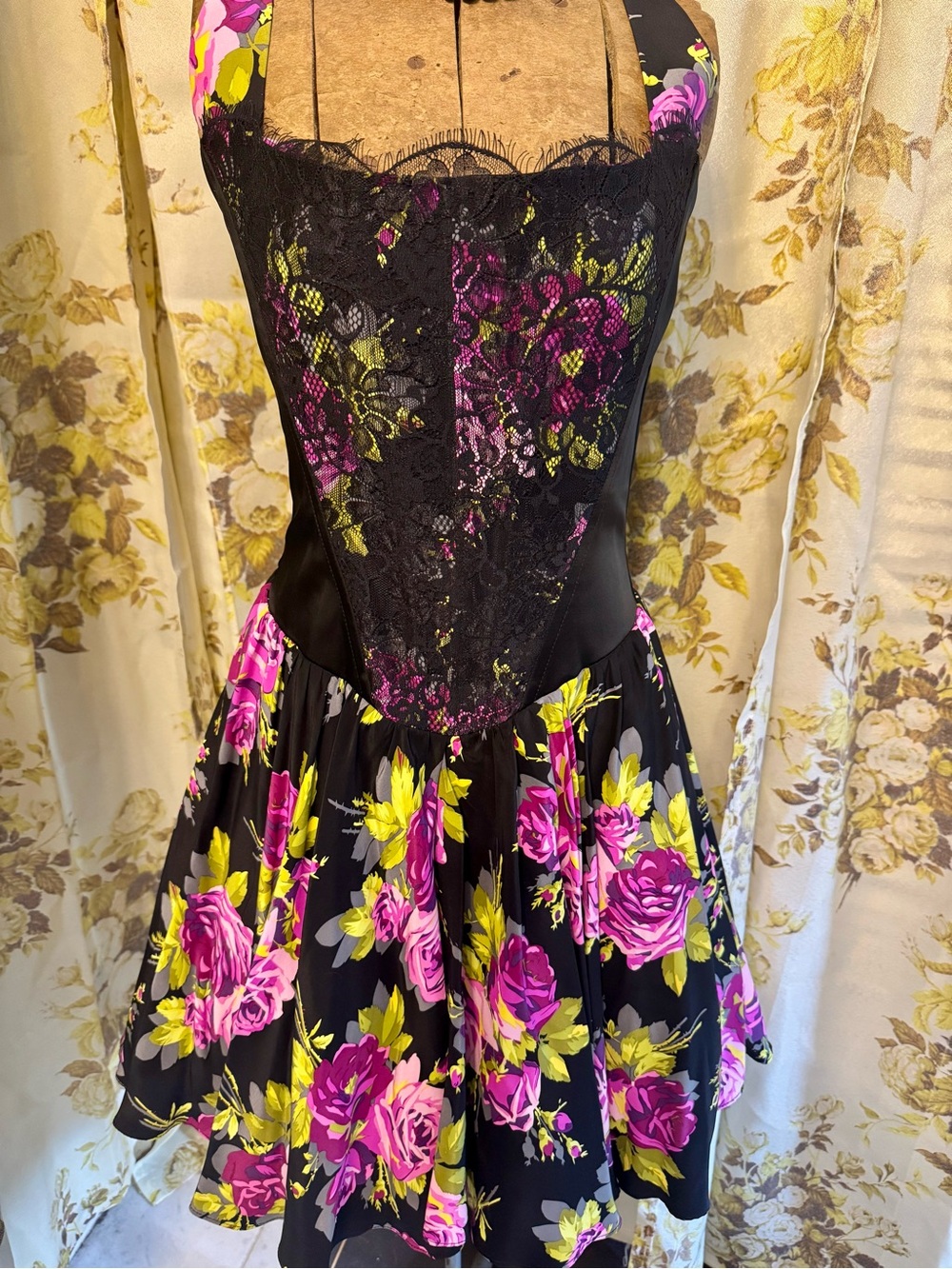 Betsey Johnson - Vintage Black Floral Lace Corset Dress in Pink & Lime - Picture 2 of 7